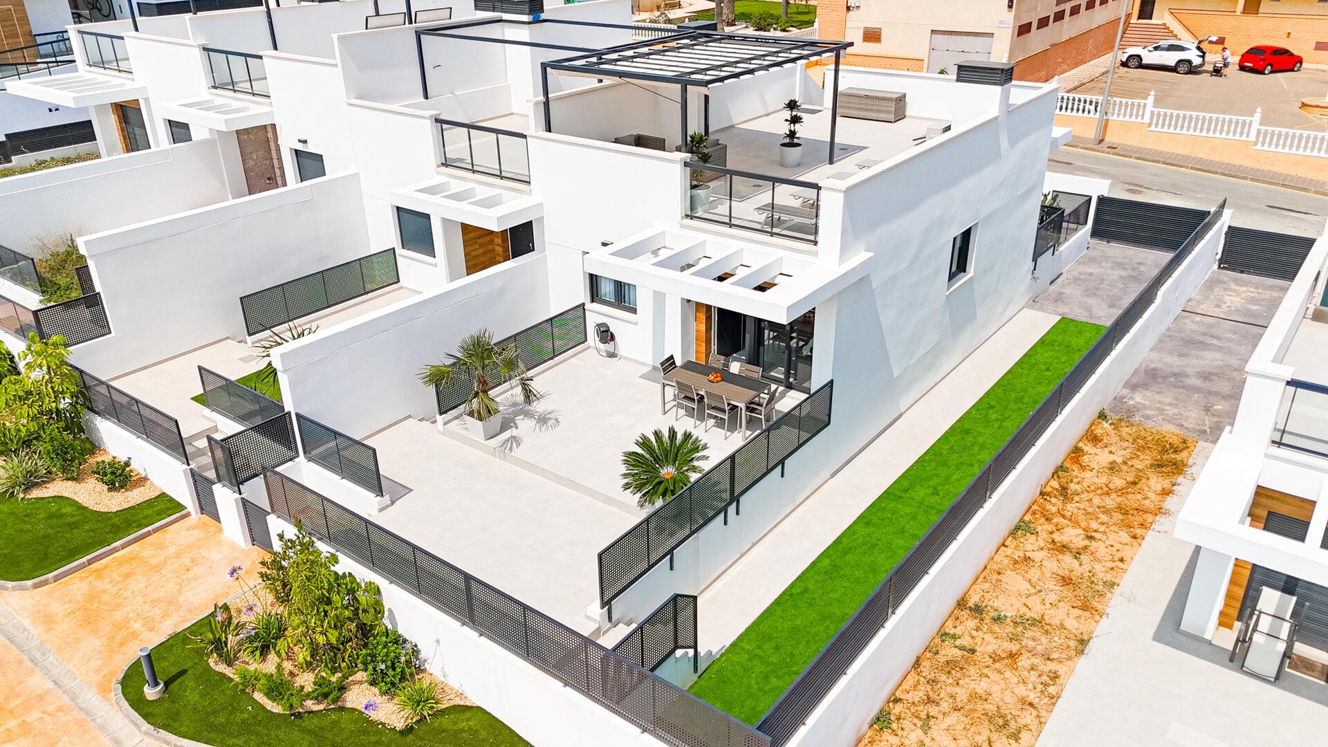 Vistamar III &ndash; villa with a private sun terrace and access to the pool