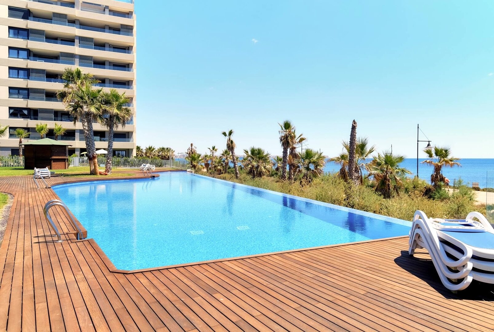 Grape Panorama Mar &ndash; apartament z jacuzzi w kompleksie z podgrzewanymi basenami w Punta Prima